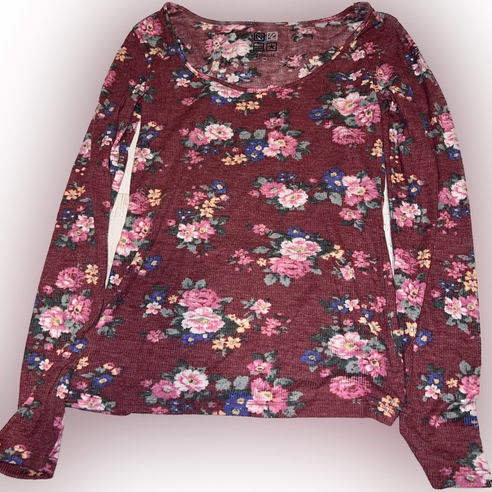 Nollie Size M Junior Floral Top
